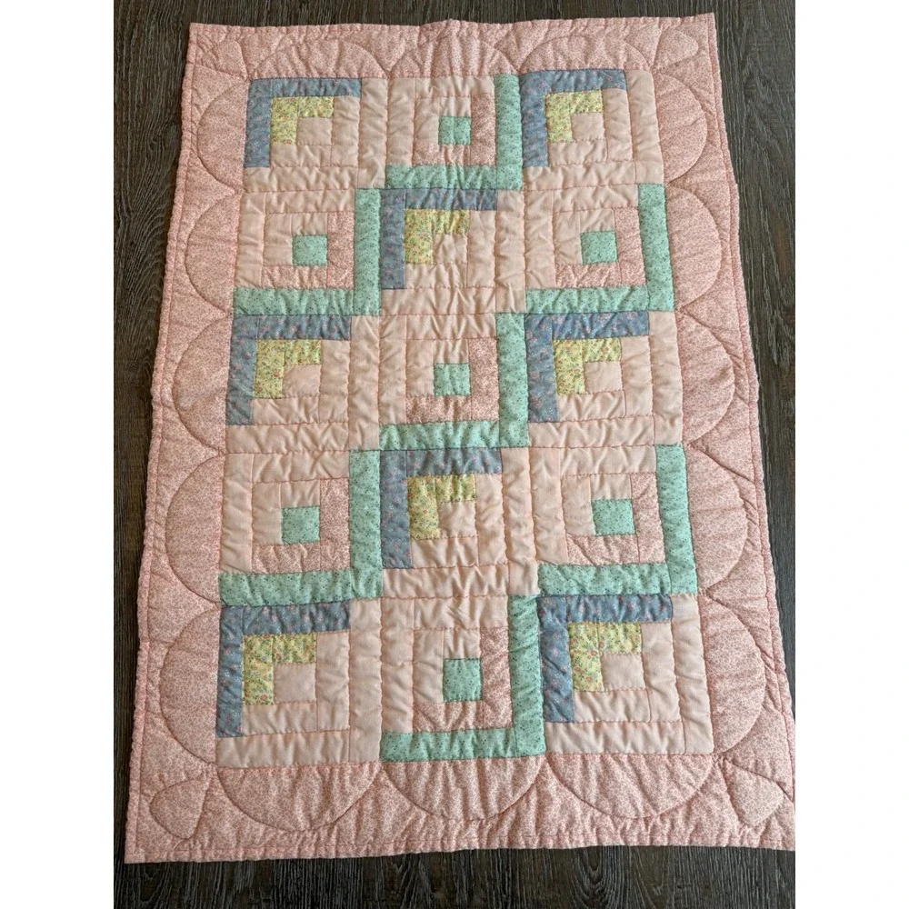 Amish Baby Quilt Hand Sewn Pastel Floral Pattern Cream Back 26x38 New
